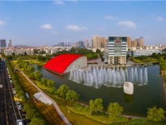 “兩會(huì)”熱議汽車(chē)發(fā)展 東風(fēng)公司搶先布局謀跨越